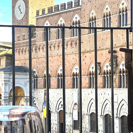The Balcony Suite - Affaccio Su Piazza Del Campo Siena Esterno foto