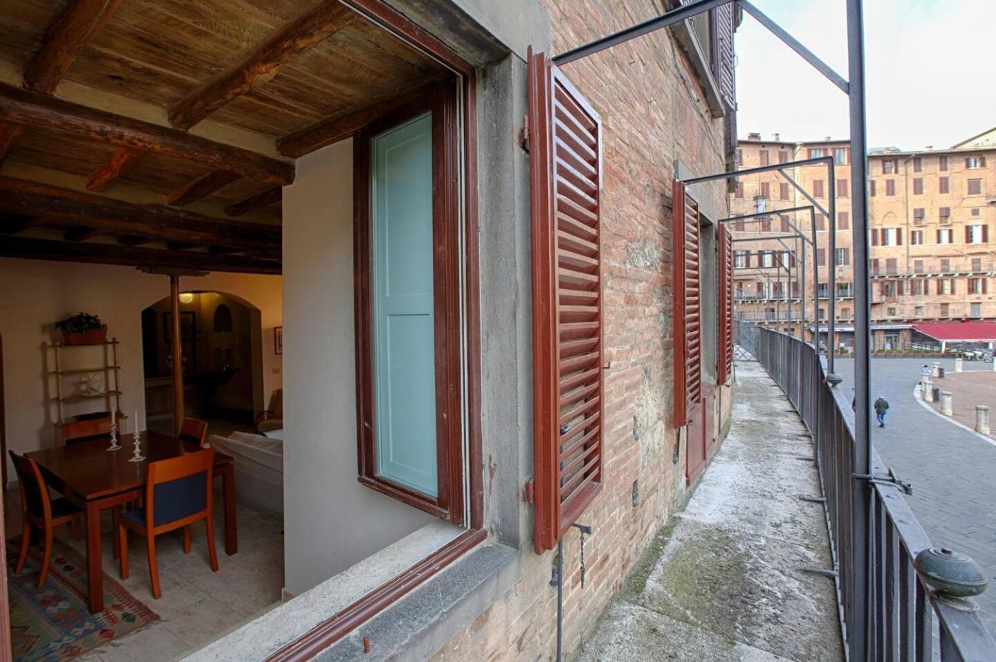 The Balcony Suite - Affaccio Su Piazza Del Campo Siena Esterno foto